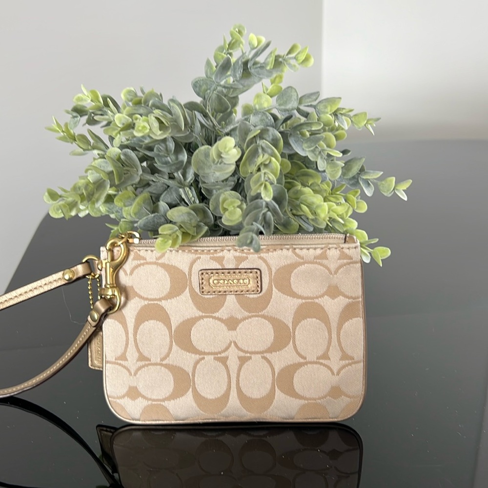 Coach Tan/Gold Signature Wristlet